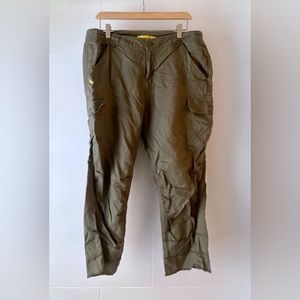 Linen cargo capri pants (size 10)